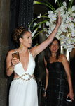 Jennifer-Lopez-dressed-1398393.jpg