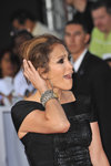 Jennifer-Lopez-dressed-1508263.jpg