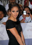 Jennifer-Lopez-dressed-1505030.jpg