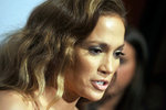 Jennifer-Lopez-dressed-1557856.jpg